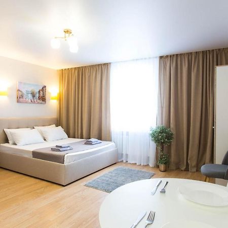 Apartment In The City Center - Gimnasiyna Naberezhna 24A-1 Charkiw Exterior foto