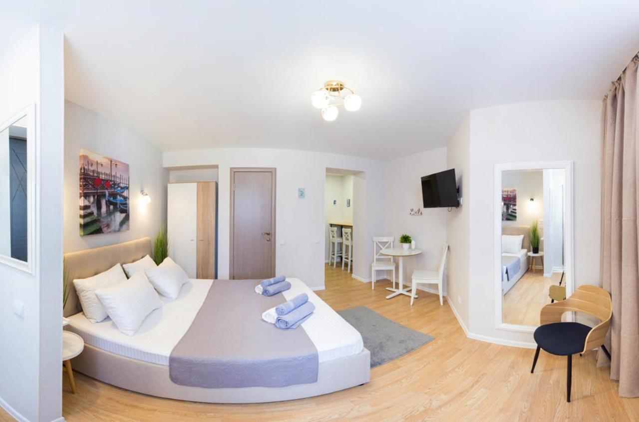 Apartment In The City Center - Gimnasiyna Naberezhna 24A-1 Charkiw Exterior foto