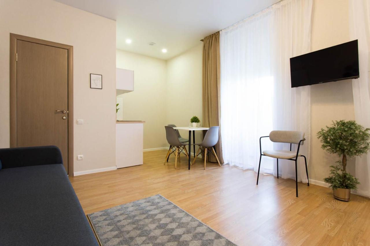 Apartment In The City Center - Gimnasiyna Naberezhna 24A-1 Charkiw Exterior foto
