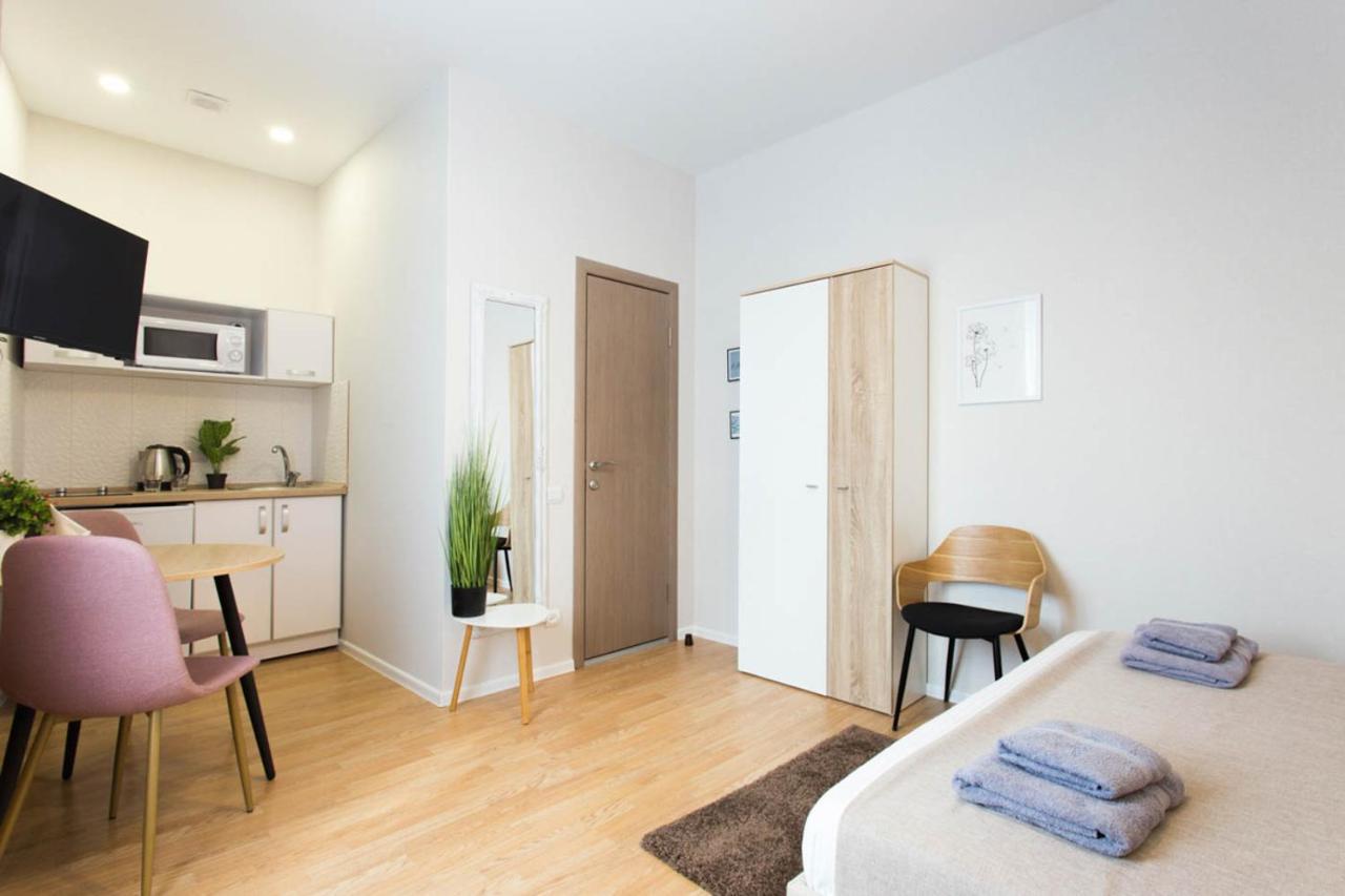Apartment In The City Center - Gimnasiyna Naberezhna 24A-1 Charkiw Exterior foto