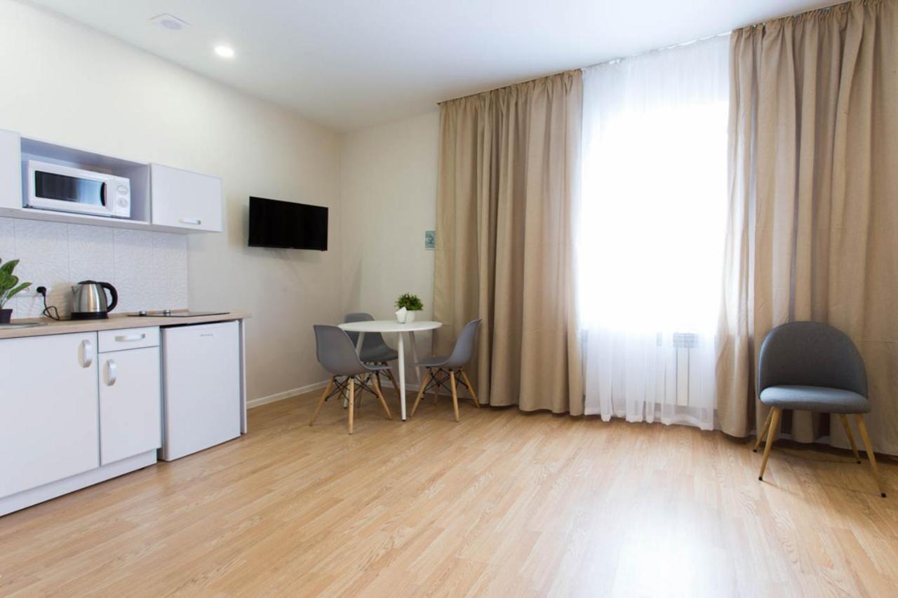 Apartment In The City Center - Gimnasiyna Naberezhna 24A-1 Charkiw Exterior foto