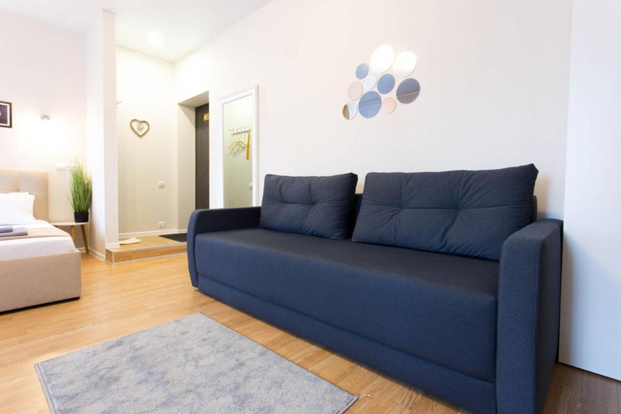 Apartment In The City Center - Gimnasiyna Naberezhna 24A-1 Charkiw Exterior foto