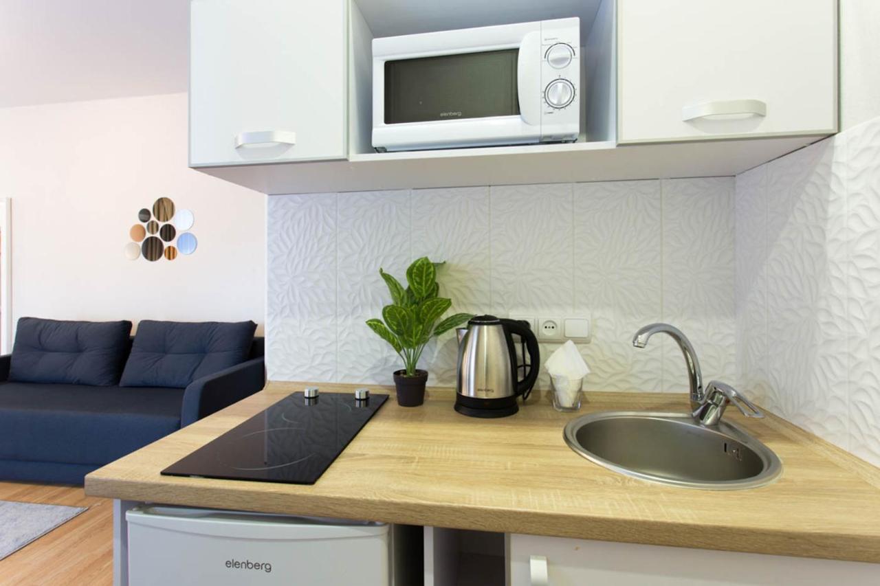 Apartment In The City Center - Gimnasiyna Naberezhna 24A-1 Charkiw Exterior foto