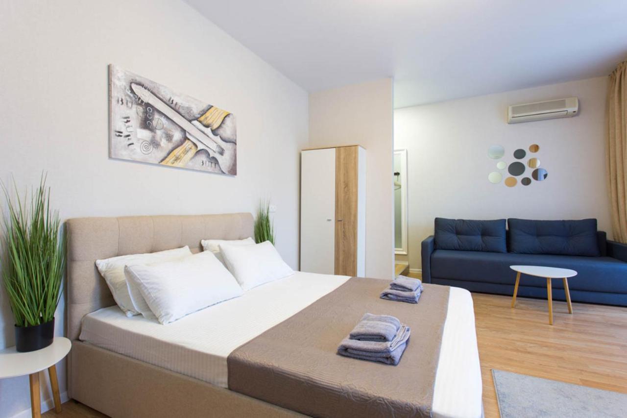 Apartment In The City Center - Gimnasiyna Naberezhna 24A-1 Charkiw Exterior foto