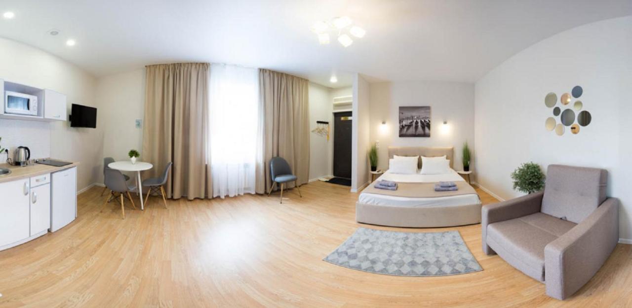 Apartment In The City Center - Gimnasiyna Naberezhna 24A-1 Charkiw Exterior foto